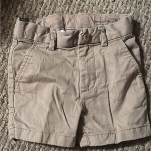 Vineyard Vines Women's Beige Shorts